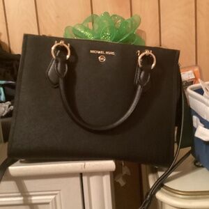 Michael kors purse and wallet